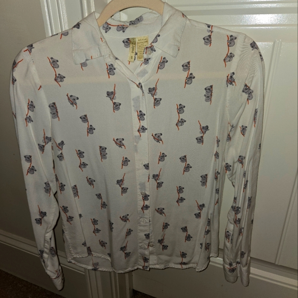 🌟JAPNA KOALA BUTTON UP SHIRT SIZE SMALL